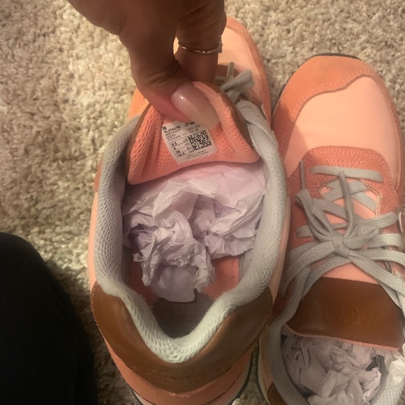 Pink New Balance 574 Woman’s 8/8.5 - Picture 2 of 8